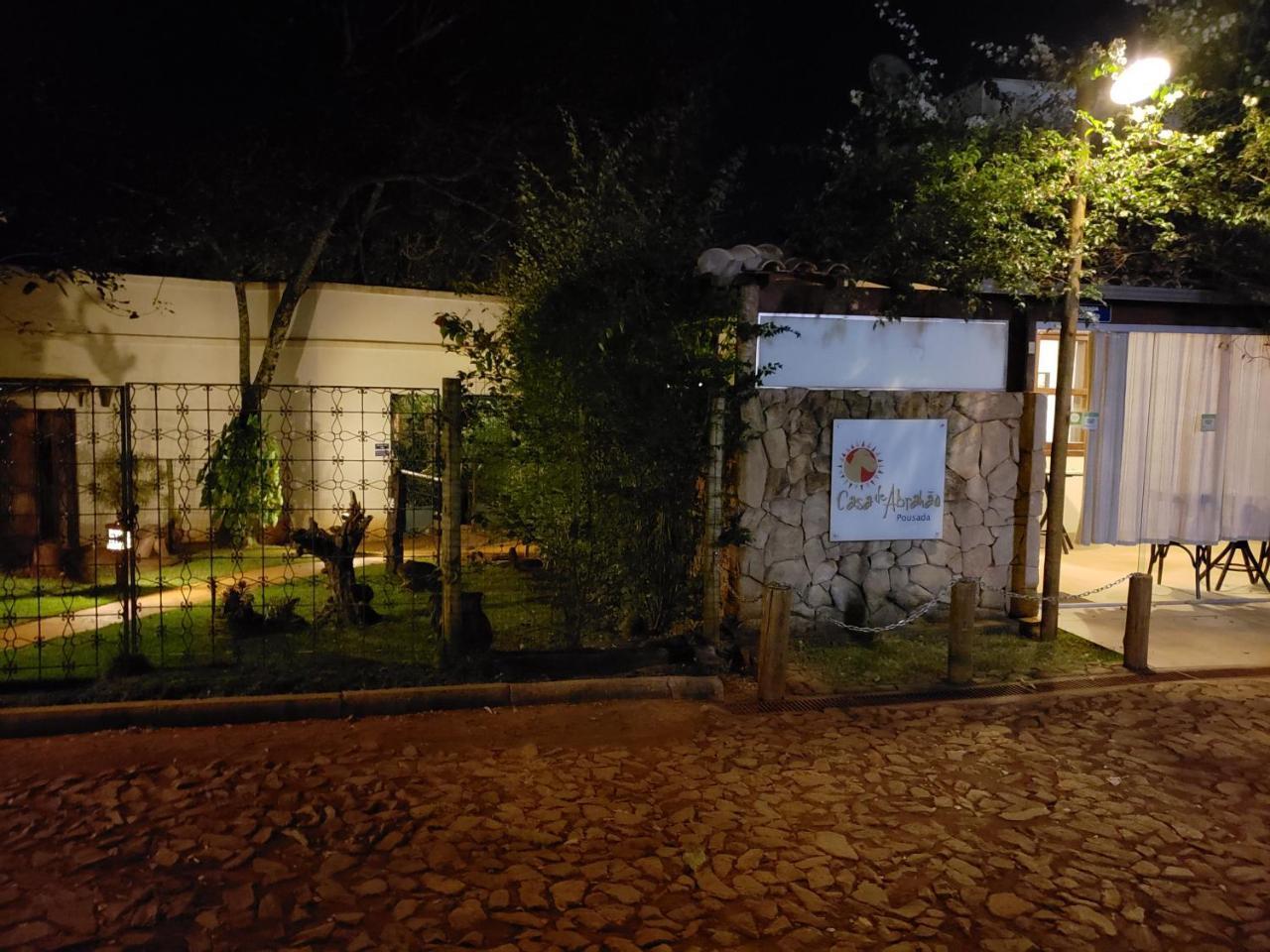 Pousada Casa De Abrahao Brumadinho Buitenkant foto